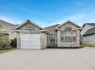 922 Gaynor Ave, Duncanville, TX 75137
