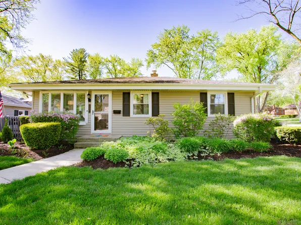 521 S Dorchester Ave, Wheaton, IL 60187