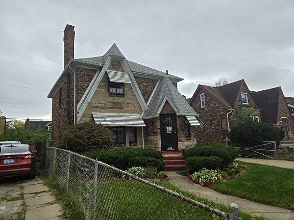 3rd image of 13126 Manor St