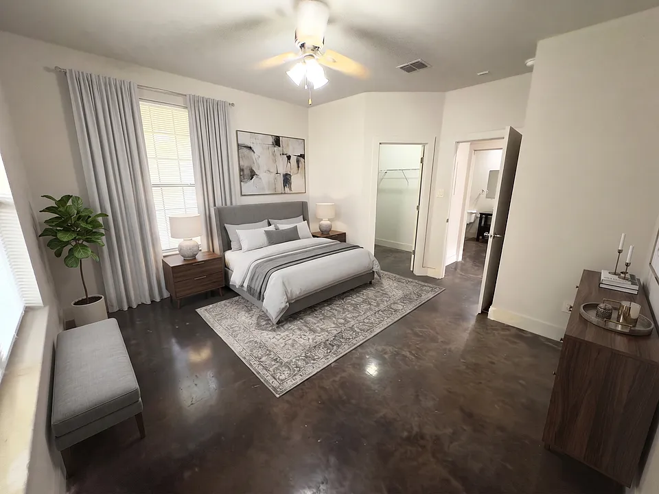 SPACIOUS BEDROOM WITH WALK IN CLOSET AND HUGE BATHROOM