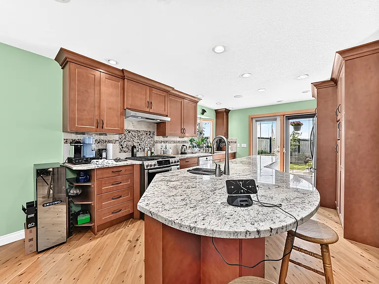 80 McKerrell Close SE — Photo 17