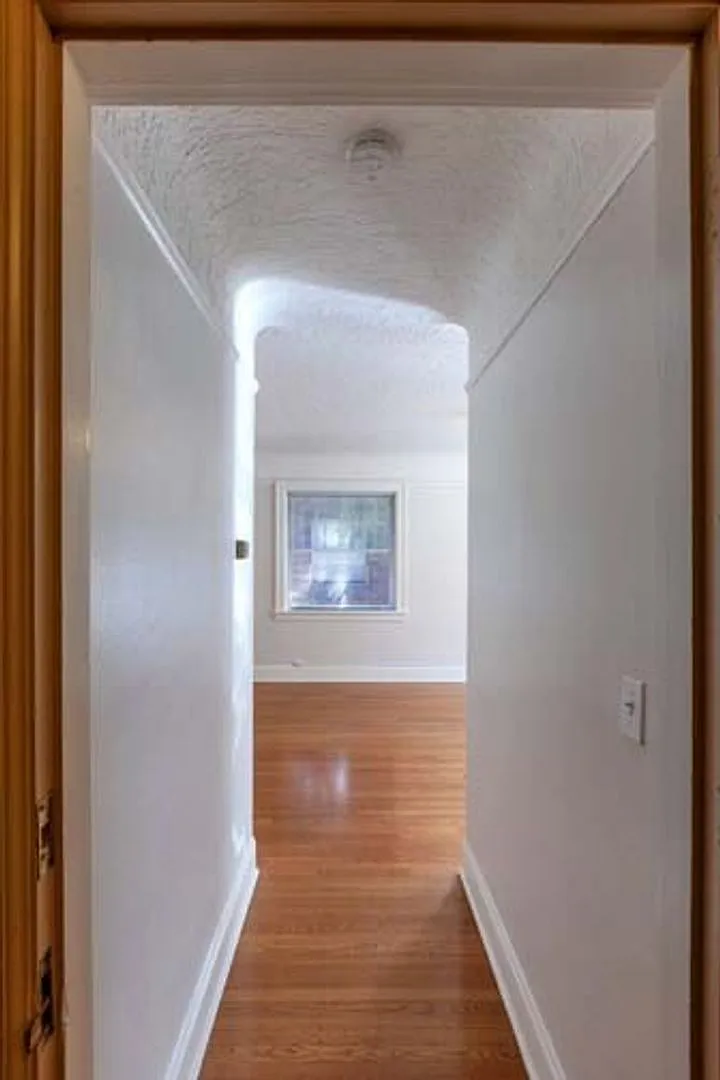 Zenabe Court Apartments (Schp01) — Photo 4