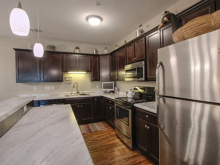 Huntington Phase III Kitchen