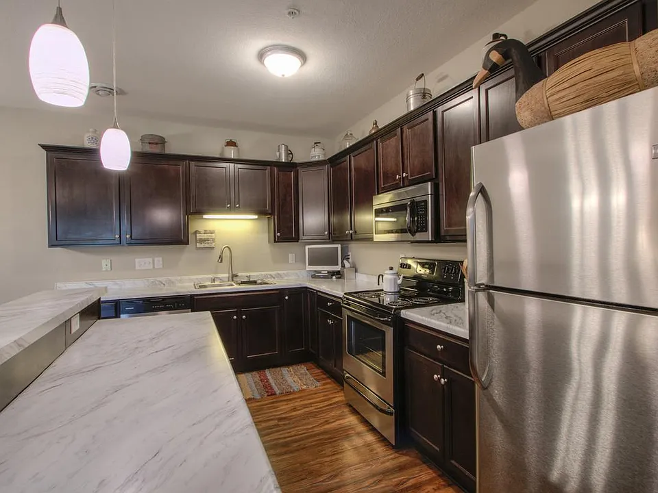 Huntington Phase III Kitchen