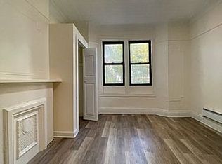 733 6th Ave APT 2R, Brooklyn, NY 11215