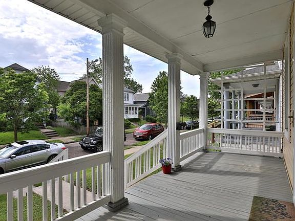 3rd image of 2386 Glenmawr Ave