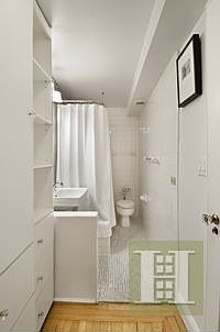5th image of 220 E 73rd St #5E