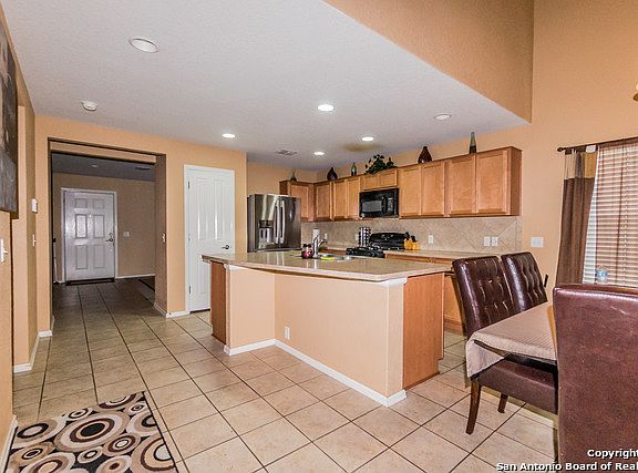 3rd image of 3519 Maguey Trl