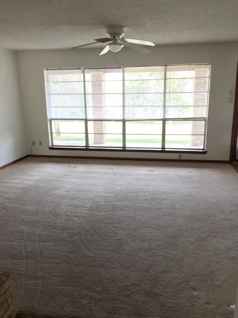 3 Bedroom 1.75 Bath with a Spacious Lot — Photo 3