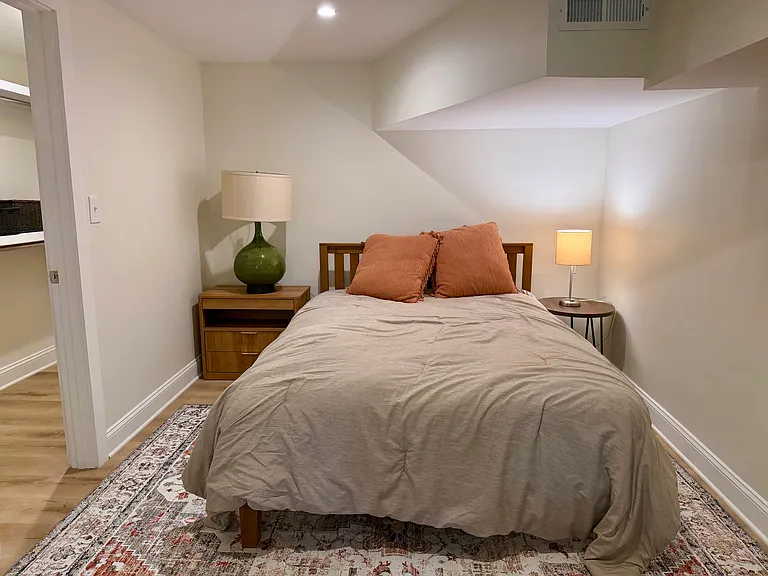 1815 Forest Ave — Photo 7