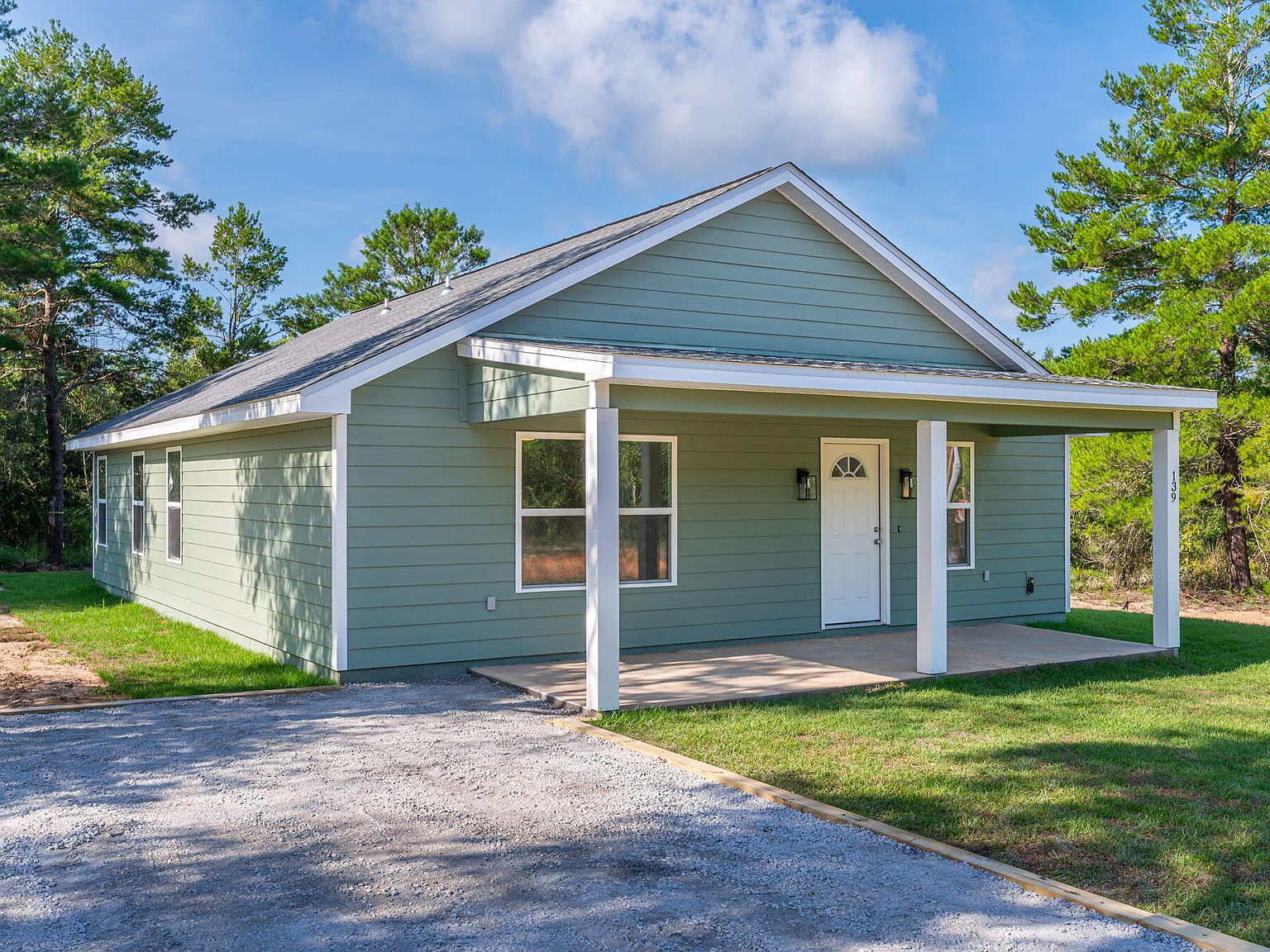 139 W Larkspur Ave, Defuniak Springs, FL 32433 MLS 929811 Zillow