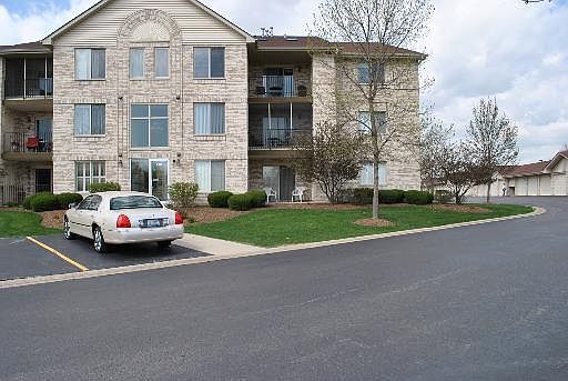 1st image of 6815 Forestview Dr W #1B
