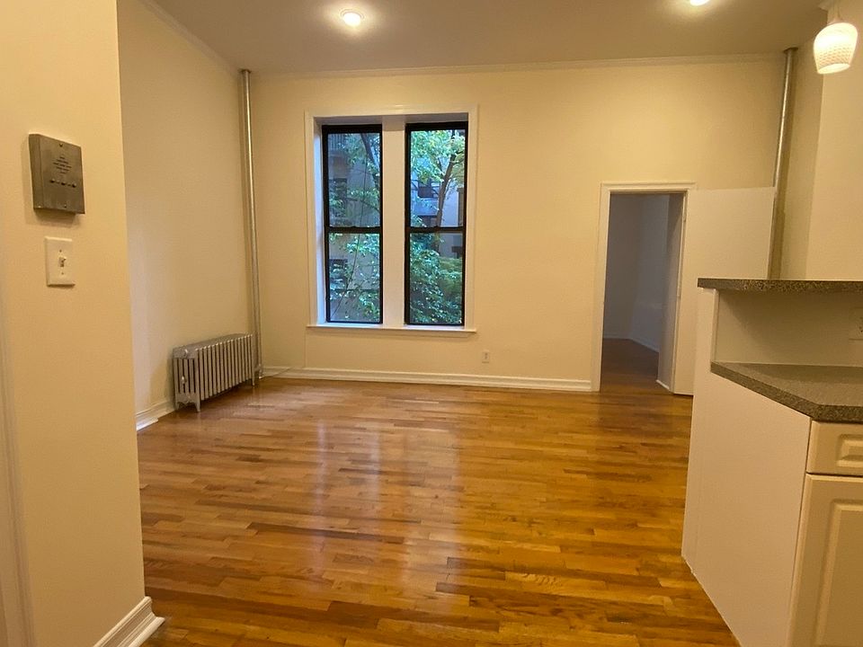 1st image of 304 W 104th St APT 1R