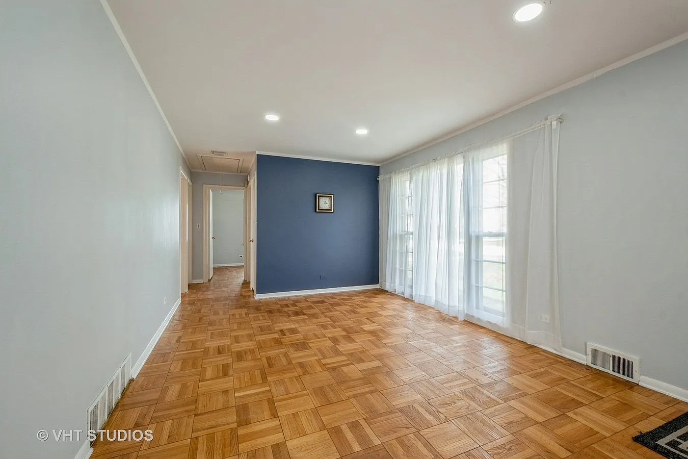 3 bed, 2.5 bath, 1747 sqft, $3,495 — Photo 2