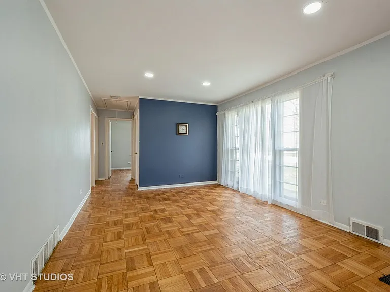 226 Latrobe Ave — Photo 2