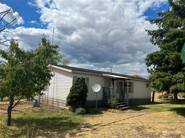 813 Conconully Road, Okanogan, WA 98840