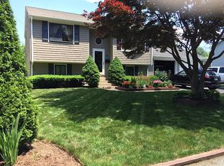 81 Toledo Ave, Warwick, RI 02888