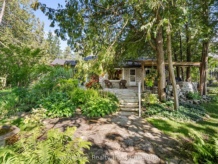 99 Riverside Dr — Photo 8
