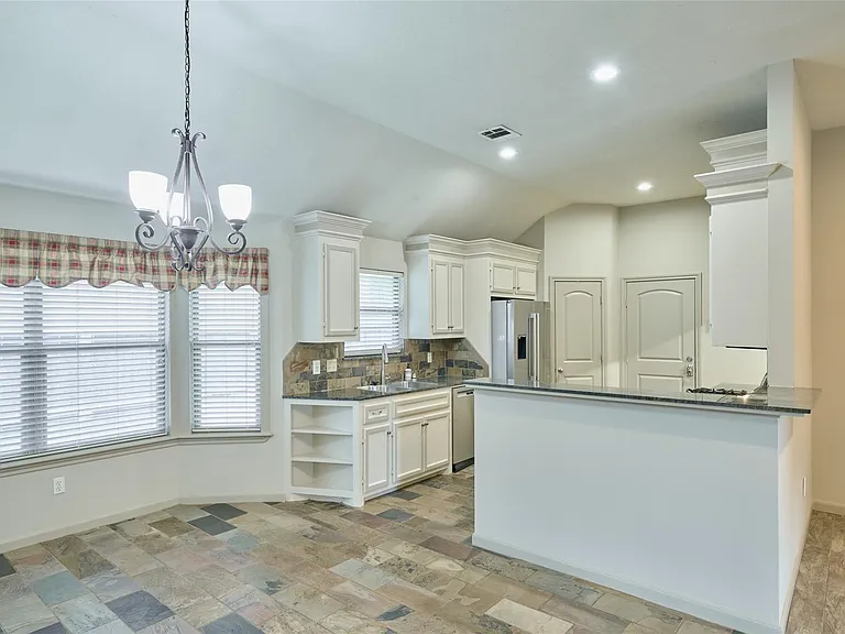 13613 Vail Dr — Photo 9