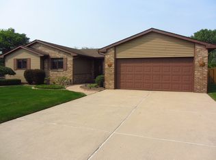 38702 Lapham Ct, Livonia, MI 48154