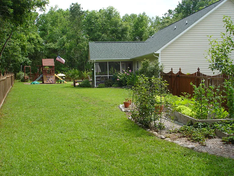 112 Shady Side Ln — Photo 3