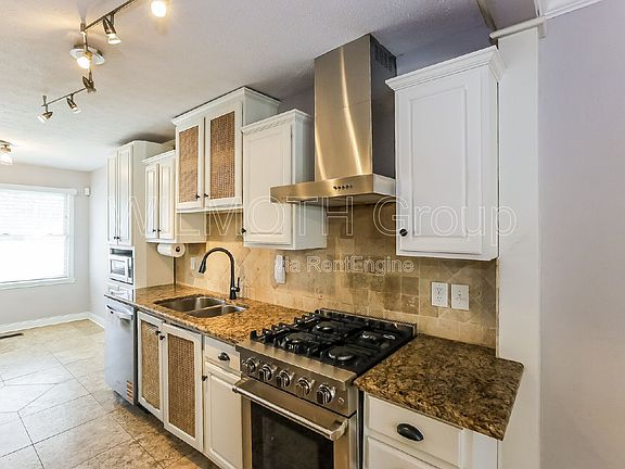 4th image of 1026 N New Jersey St