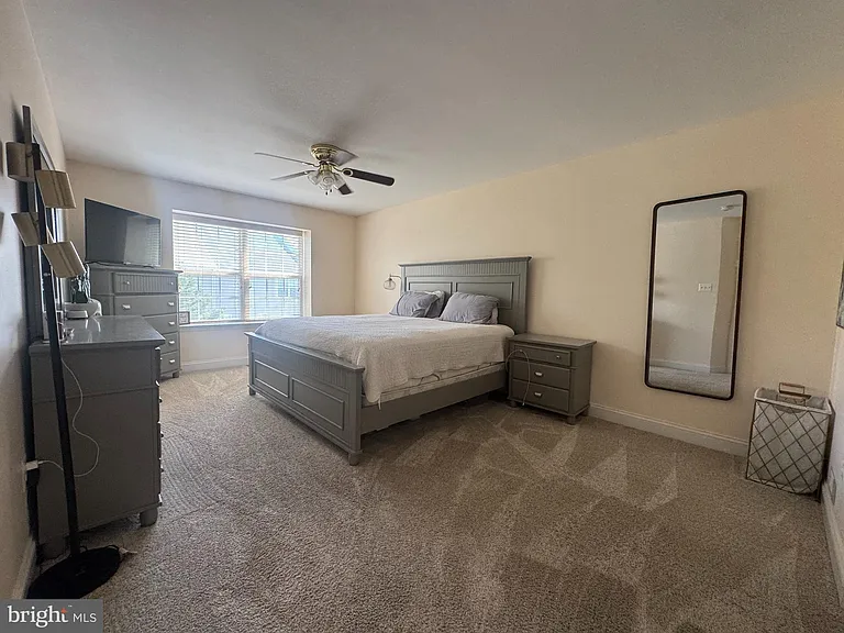 37 Weaver Dr — Photo 8