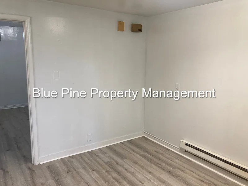 1 bed, 1.0 bath, 640 sqft, $675 — Photo 2