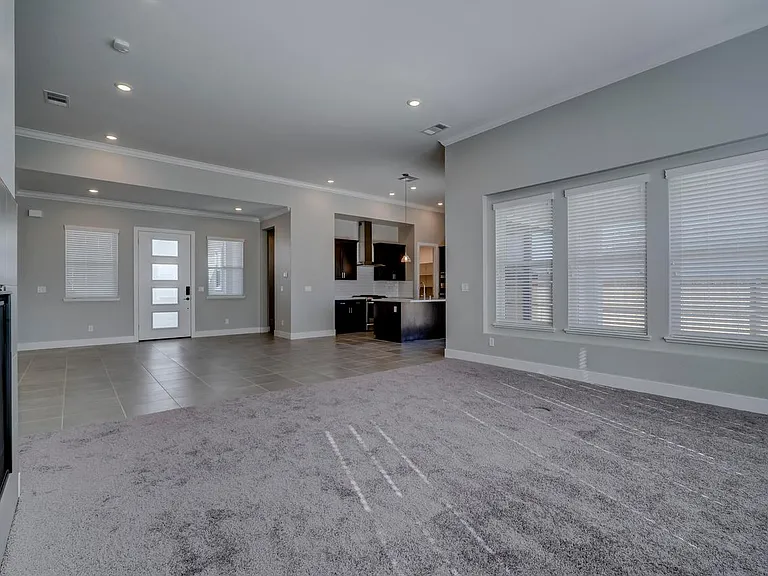 924 Solarium Dr — Photo 14