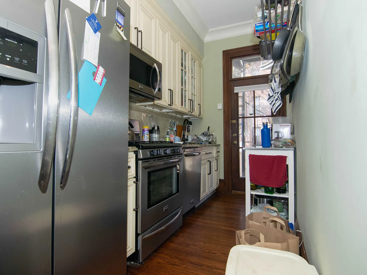 4 bed, $5,100 — Photo 1