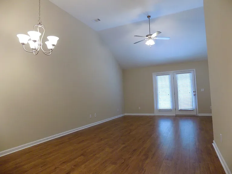 56 Rivermoor Ct — Photo 3