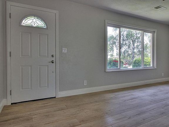 5th image of 1665 Almond Way