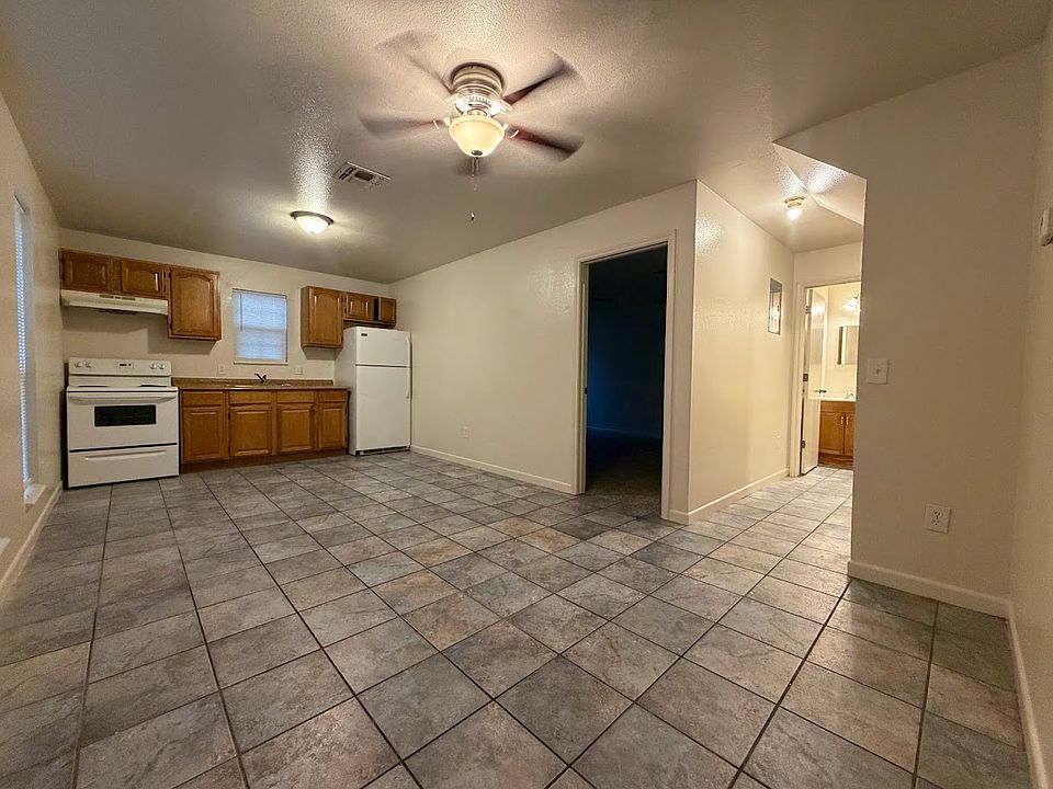 1st image of 7654 Oak Chase