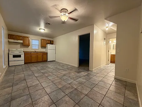 7654 Oak Chase Photo 1
