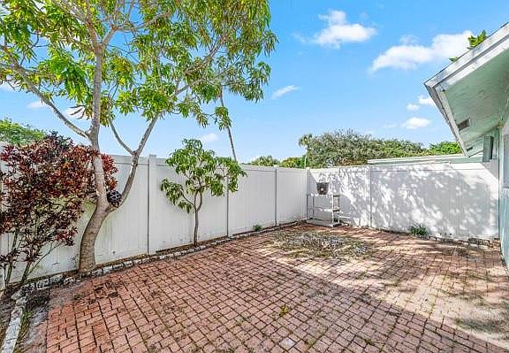 5th image of 9302 SW 5th Street #B