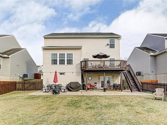 3rd image of 2844 Ridge View Ct