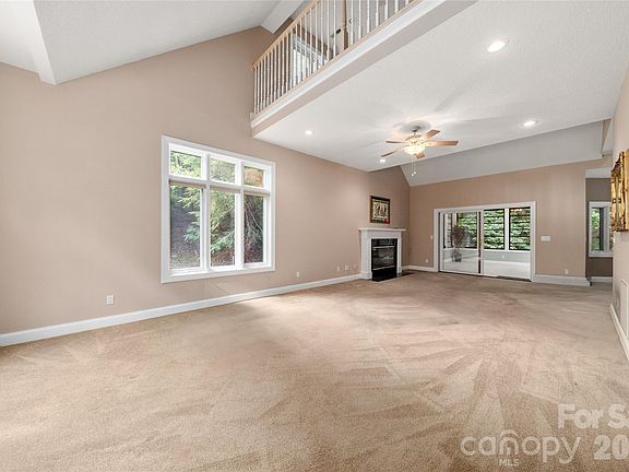 4th image of 136 Rumbling Bald Rd