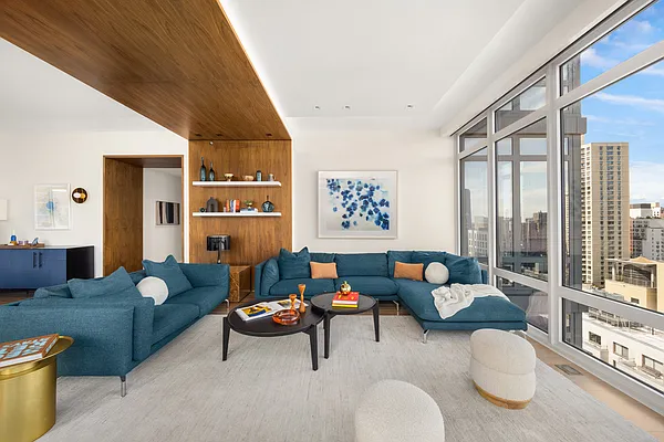 Living room, photo 2