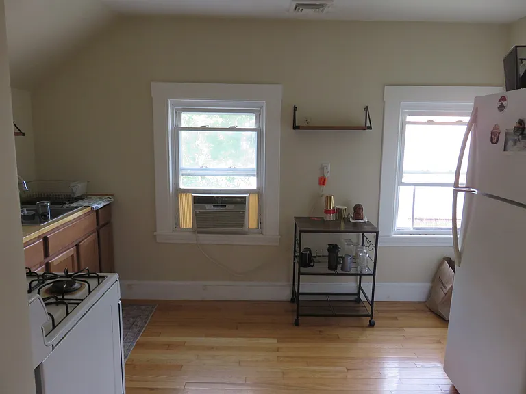110 Lawrence St #3 — Photo 1