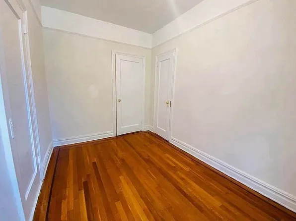 625 Caton Avenue image 9 of 15