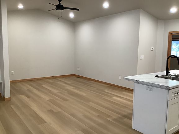 3rd image of 2110 Ace Ave
