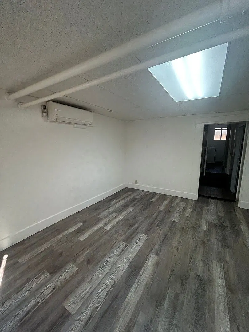 Cherry Ave. (205) — Photo 3
