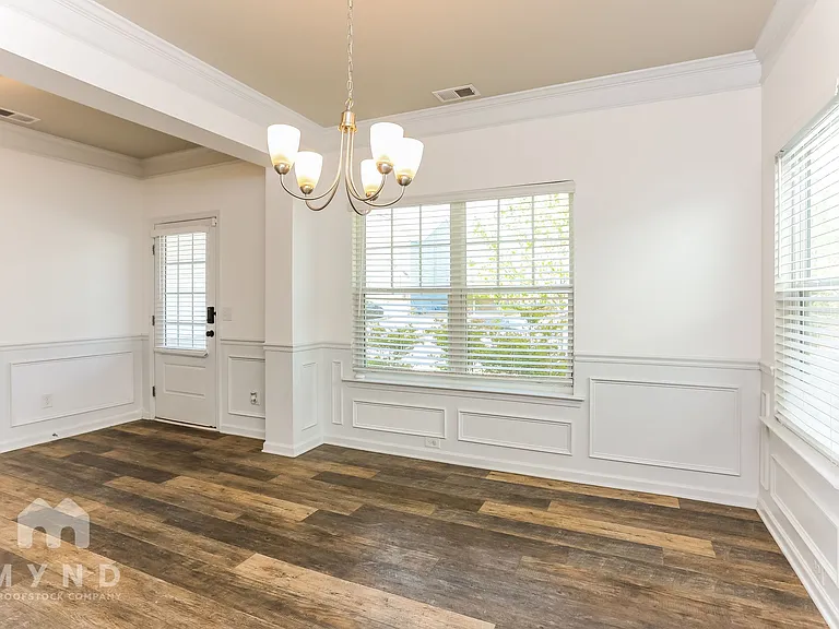 1582 Ribbon Mill Ln SW — Photo 6