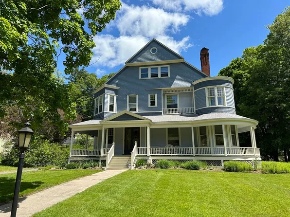 10 N Main St Unit 2, Williamsburg, MA 01096