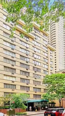 Rented by E Realty International Corp | media 25