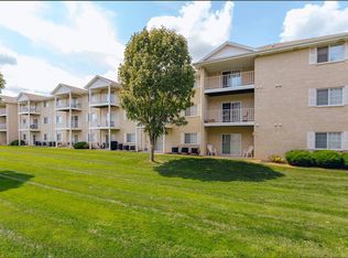 8333 Sunridge Rd APT 303, Lincoln, NE 68505