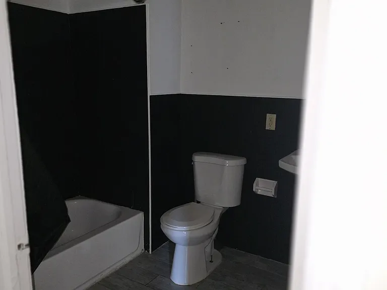 419 Park Ave #202 — Photo 7