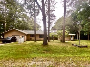 2804 Gladstone Ave, Gladstone, MI 49837