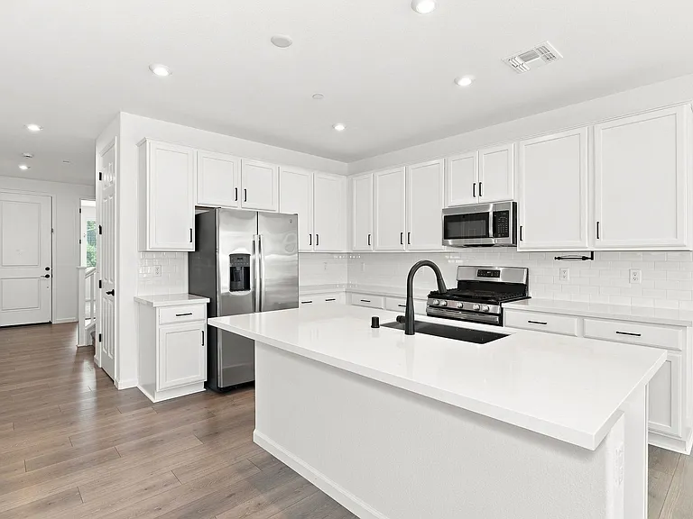 516 Silver Cloud Ct — Photo 5