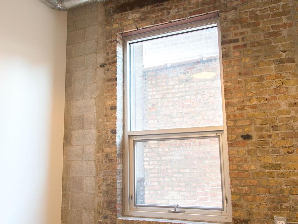 1st image of 1532 W Chicago Ave #203